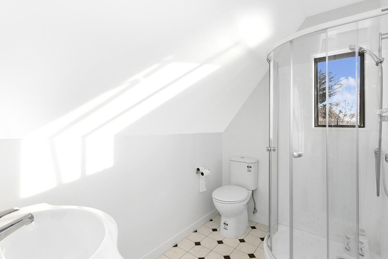Bathroom 3, Harbour Views, Dunedin