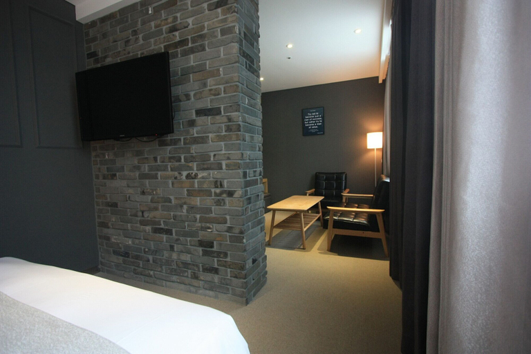 Bedroom 5, Suwon Vella Suite Hotel, Suwon