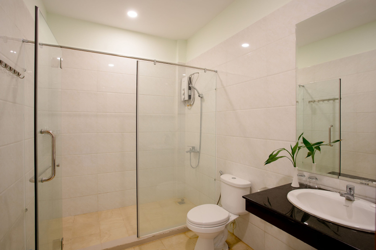 Bathroom 3, Sangkahak Mith Hotel, Kaeb
