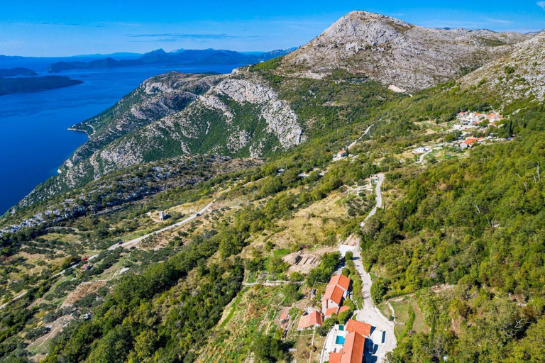 Others 3, Amber's Place, Cosy House With Pool and sea Views, Pojezerje