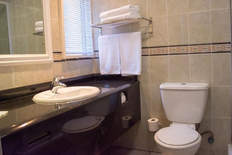 Bathroom 5, Premier Hotel The Richards, Uthungulu