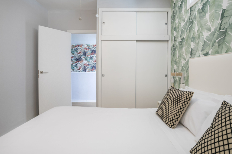 Bedroom 3, Arenal Suites Benidorm, Alicante