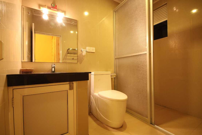 Bathroom, Sanoreech Hotel, Negombo