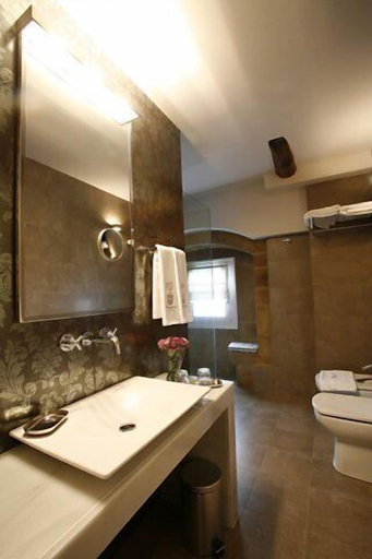 Bathroom 5, Hotel Palacio Muñatones, Vizcaya