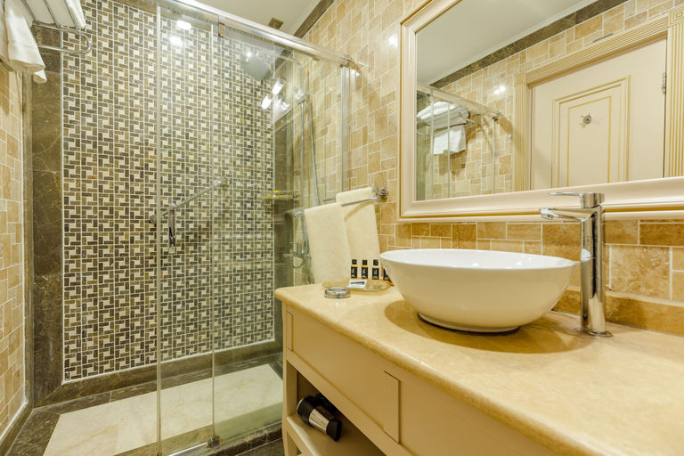 Bathroom 4, Hotel London 1889, Batumi