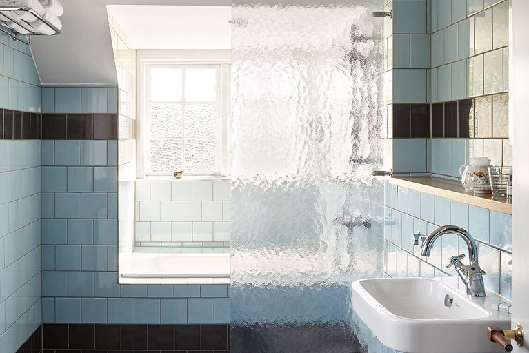 Bathroom 3, Hotel Hornbækhus, Helsingør
