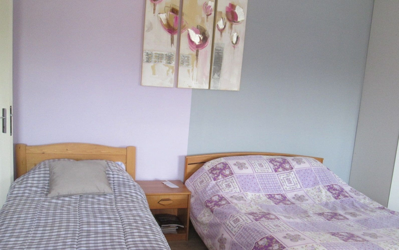 Bedroom 3, Les Hortensias, Pas-de-Calais