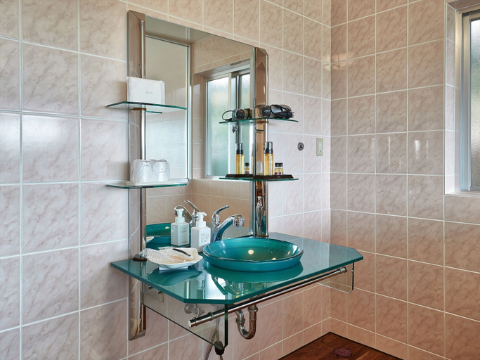 Bathroom 5, Nagahama Beach Resort Kanon, Motobu