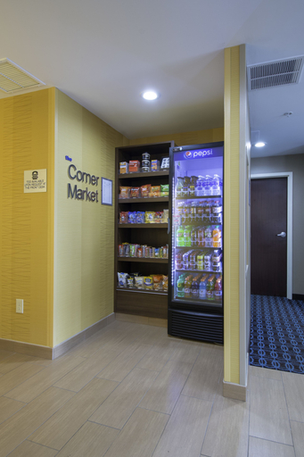 Food & Drinks 5, Fairfield Inn & Suites by Marriott Cleveland Streetsboro, Portage