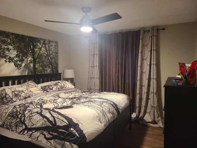 Bedroom 3, The Chirping Cricket Bed & Breakfast, Central Okanagan