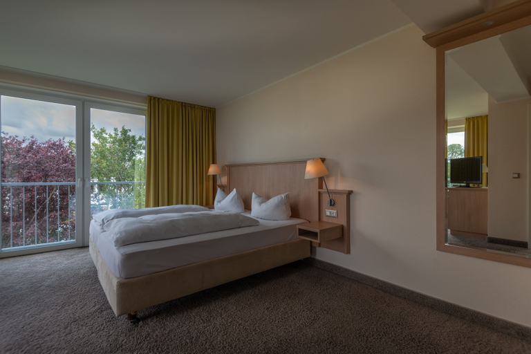 Bedroom 4, BE BIO Hotel be natural, Nordfriesland