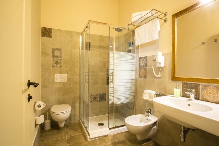 Bathroom 4, Villa Asfodeli, Oristano