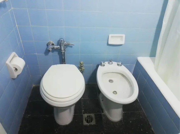 Bathroom 3, Arenales & Austria, Distrito Federal
