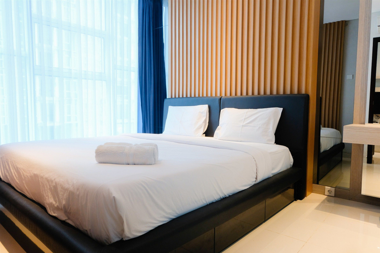 Bedroom 3, Chic 1BR Brooklyn Apartment near IKEA Alam Sutera, Tangerang