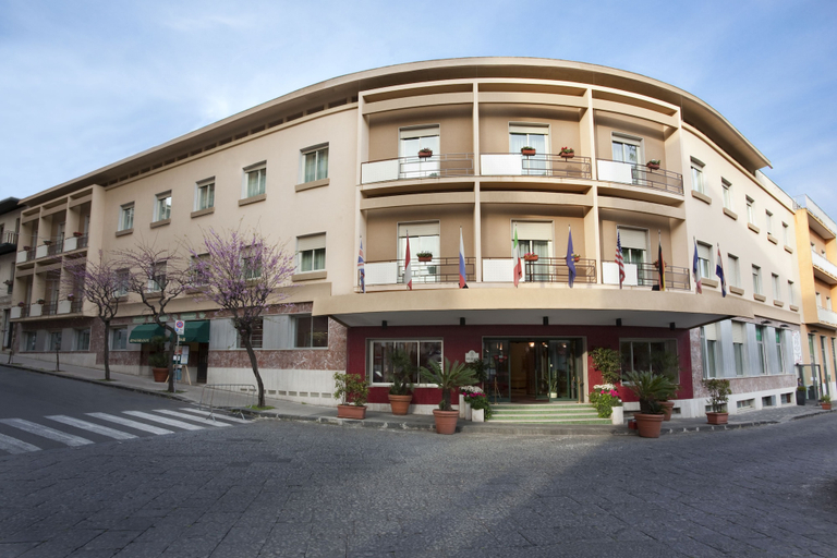 Exterior & Views 3, Grande Albergo Maugeri, Catania