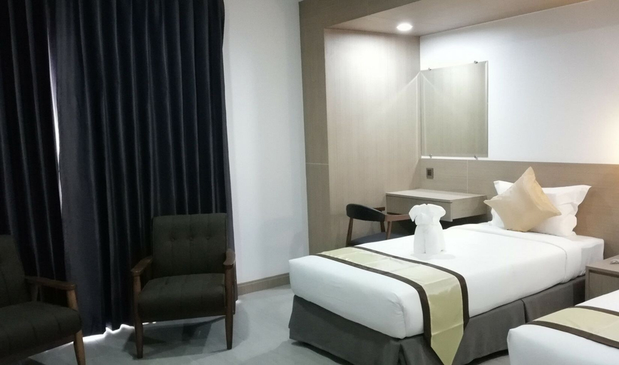 Bedroom 3, 8 Mile Hotel, Yangon