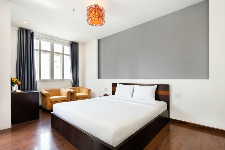 Bedroom 3, A&A Toronto Hotel, District 1