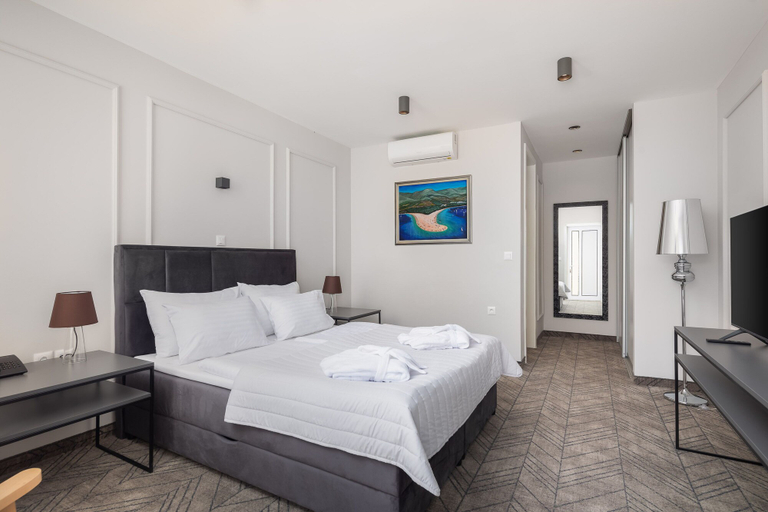Bedroom 4, Zlatni rat Beach Resort, Bol