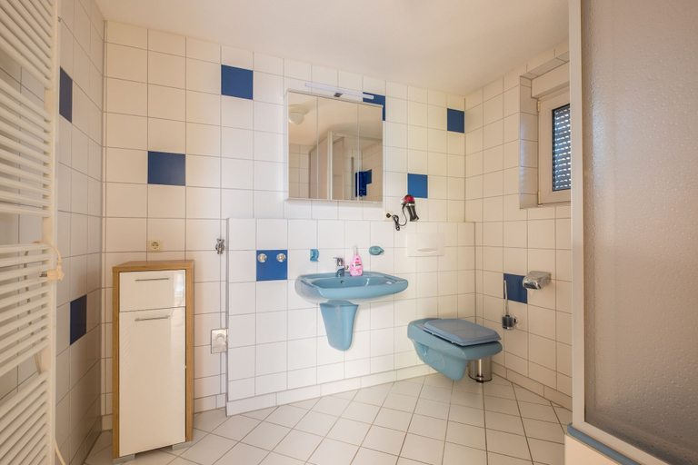 Bathroom, Awad's Yellow Apartment, Ortenaukreis
