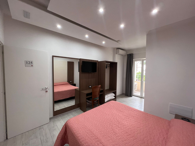 Bedroom 3, Hotel La Mela, Napoli