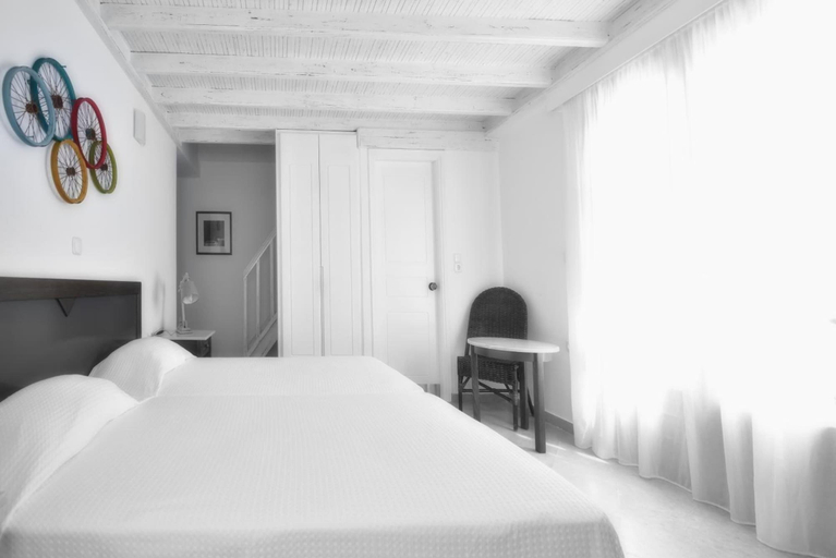 Bedroom 3, Kalidon Beach Hotel, North Aegean