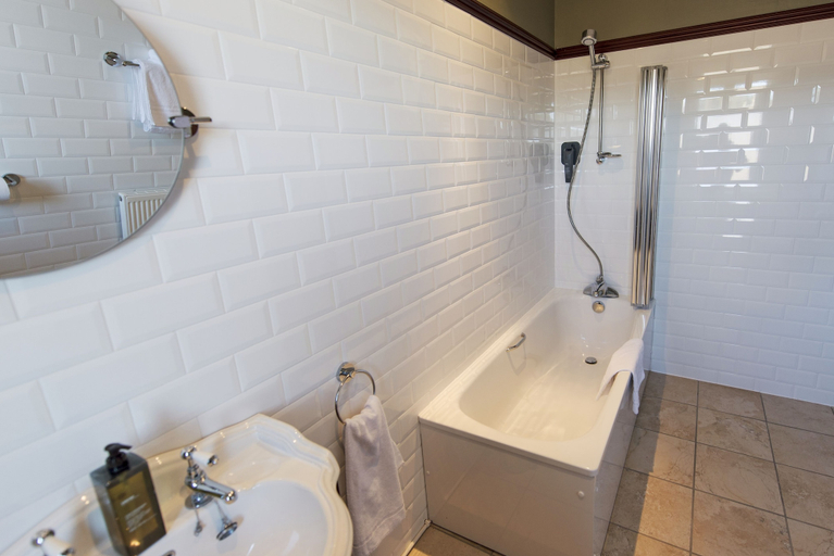 Bathroom 4, Nethybridge, Highland