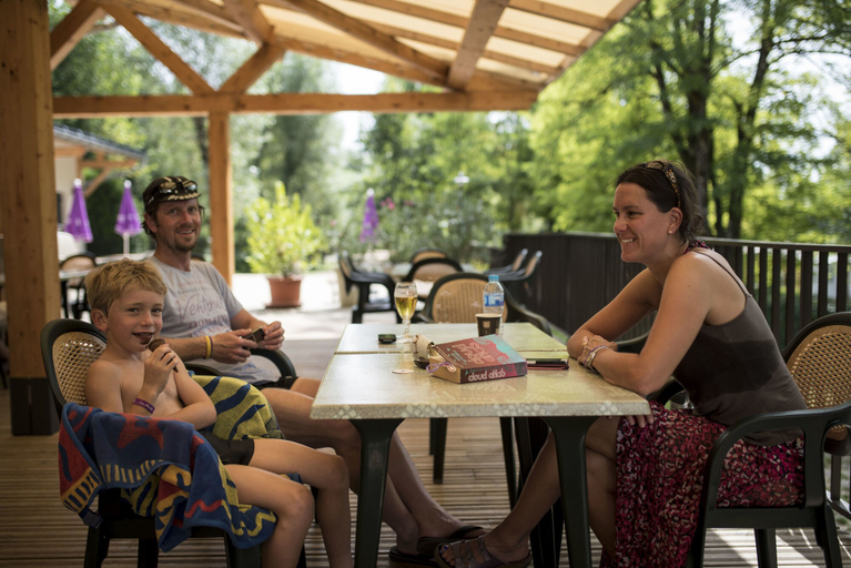 Food & Drinks 5, Camping Le Moulin, Jura