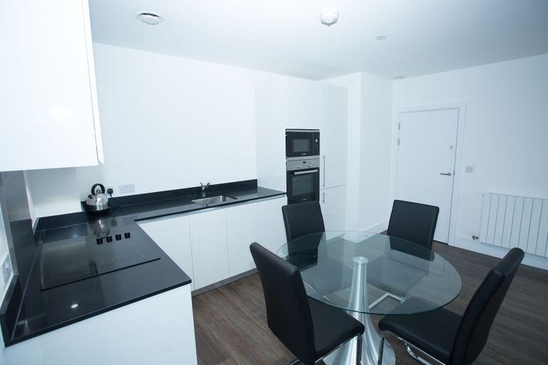 Others 5, High view 2 Bedroom apt - Woolwich, London