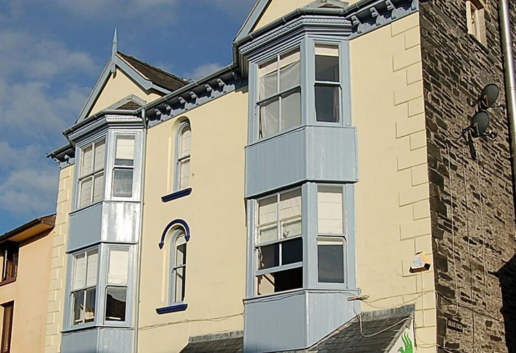 Exterior & Views 2, CLOCK TOWER APARTMENTS, Powys