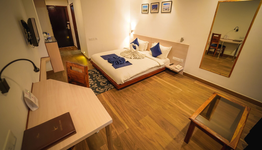 Bedroom 4, The Euphoria Grand, Shimla