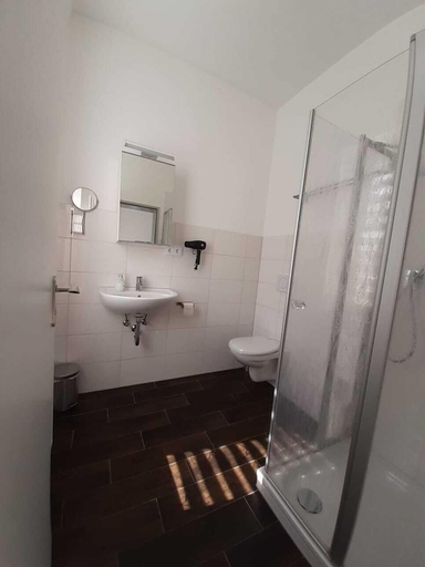 Bathroom 5, Gästehaus bed & Kitchen, Schleswig-Flensburg