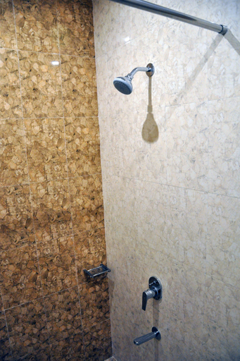 Bathroom, Hotel Gulmohar Pride, Ahmadnagar