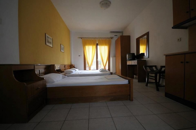 Bedroom 3, Hotel Papanikolaou, Central Macedonia