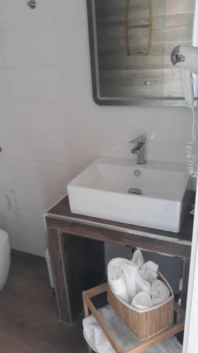 Bathroom 5, Gazebo Rooms, Barletta-Andria-Trani