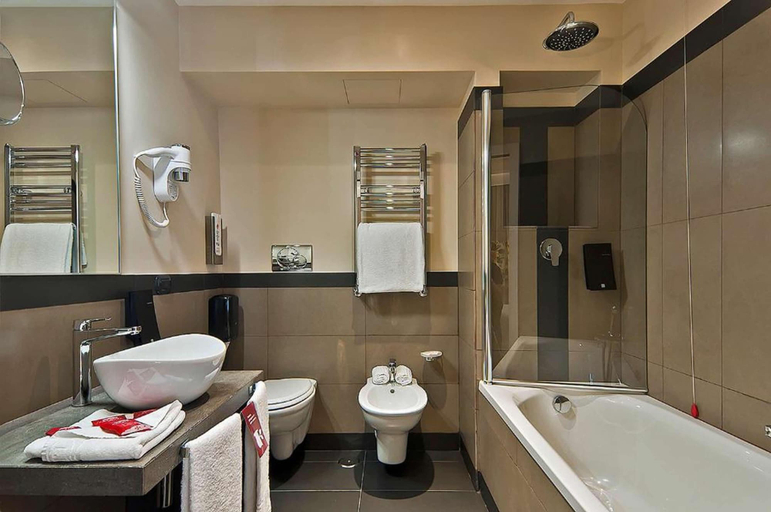 Bathroom 4, Hotel Caravel, Rome