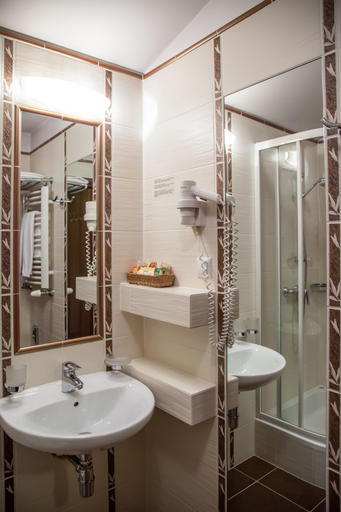 Bathroom 5, Farmona Hotel Business & Spa, Kraków City