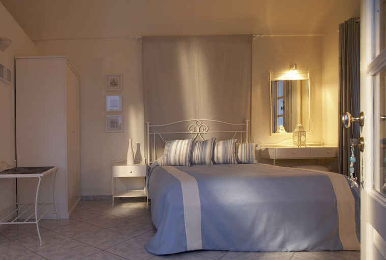 Bedroom 3, Meli Meli, South Aegean