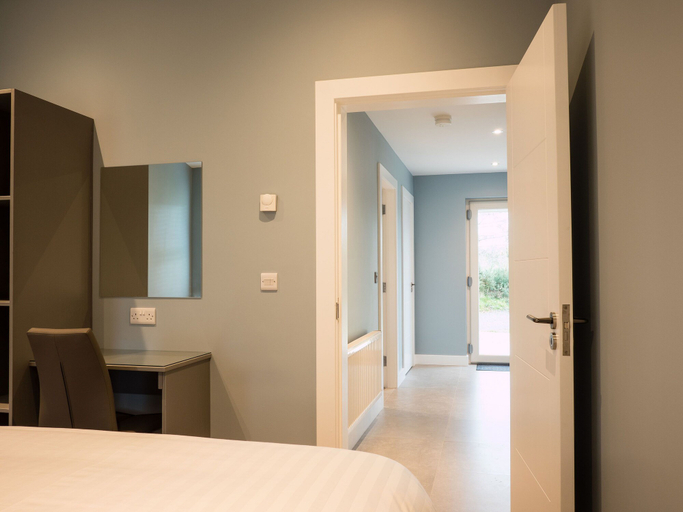 Bedroom 2, Executive Lakeside Lodge at Mullans Bay, Fermanagh and Omagh