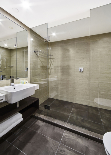 Bathroom 4, Stamford Plaza Melbourne, Melbourne