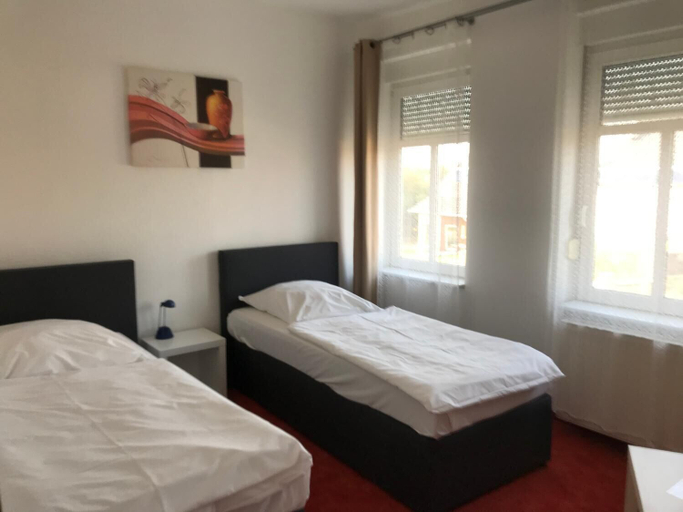 Bedroom 3, Hotel Weinberg, Wolfenbüttel