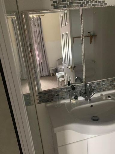 Bathroom, Peniarth Arms Hotel, Gwynedd