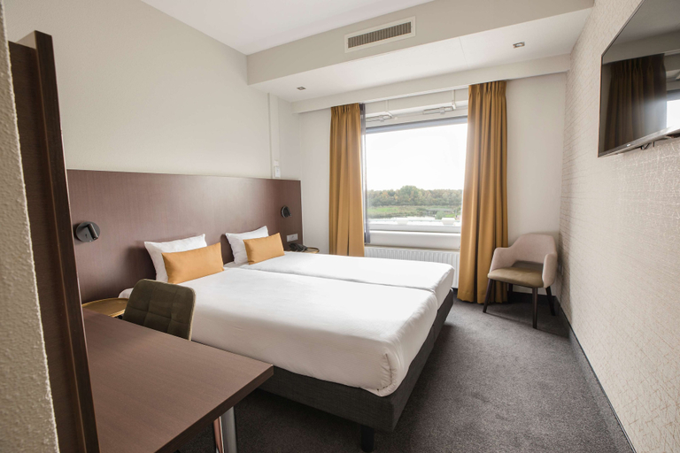 Bedroom 3, Flonk Hotel Groningen Zuid, BW Signature Collection, Groningen