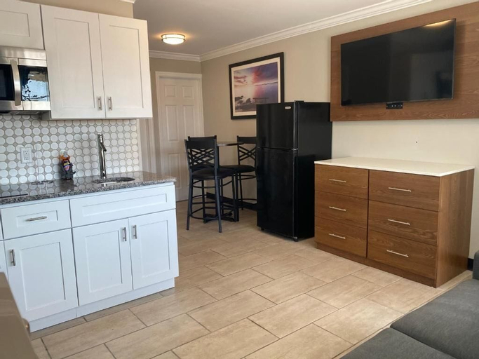 Dining Room 7
