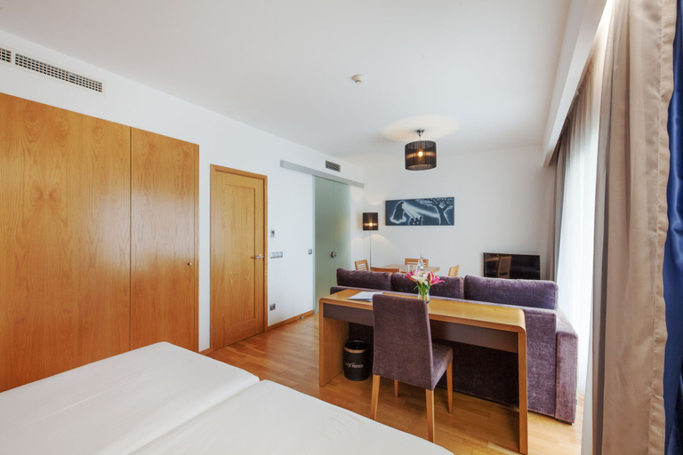 Bedroom 3, Lux Fátima Park - Hotel, Suites & Residence, Ourém