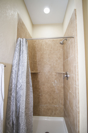 Bathroom 4, Renovated 2BR Near Downtown SA, Bexar