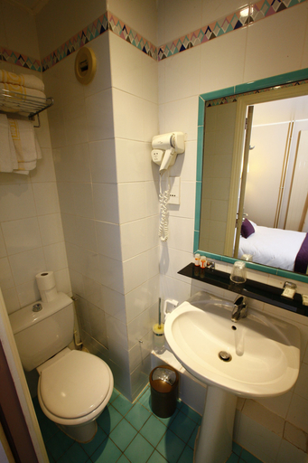 Bathroom 3, Hôtel Sunny, Paris