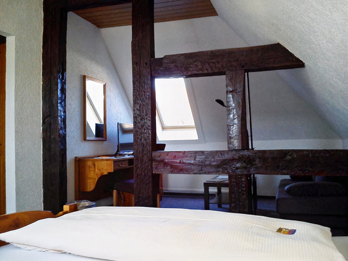 Bedroom 3, Hotel Burg Breuberg, Odenwaldkreis