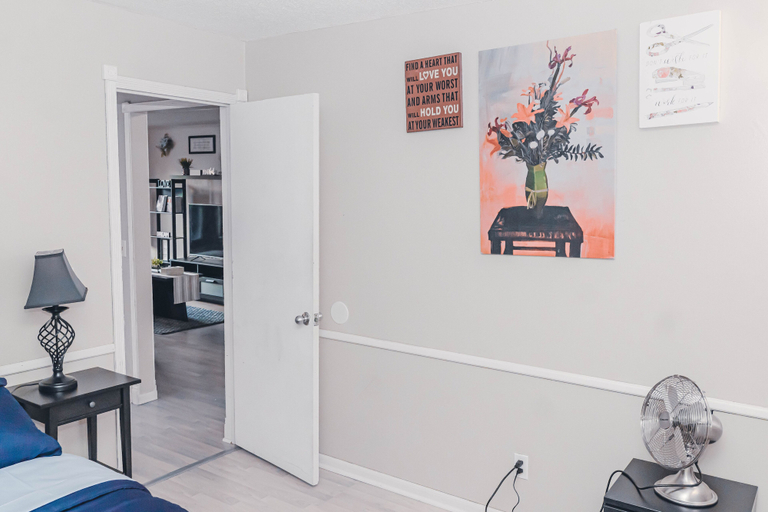 Bedroom 3, New-20p off-Uptown Love MPLS next to Fun, Hennepin