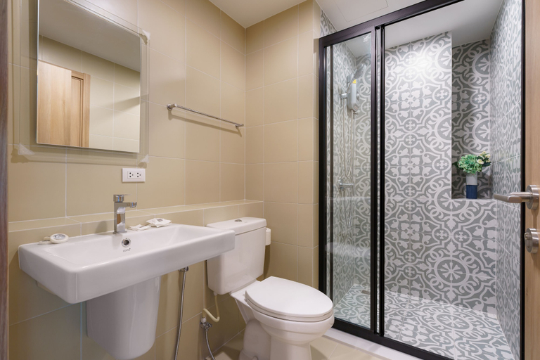 Bathroom 2, LaHabana Huahin by Pat, Hua Hin
