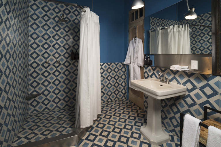 Bathroom 4, Don Jacinto B&B, Mexico City